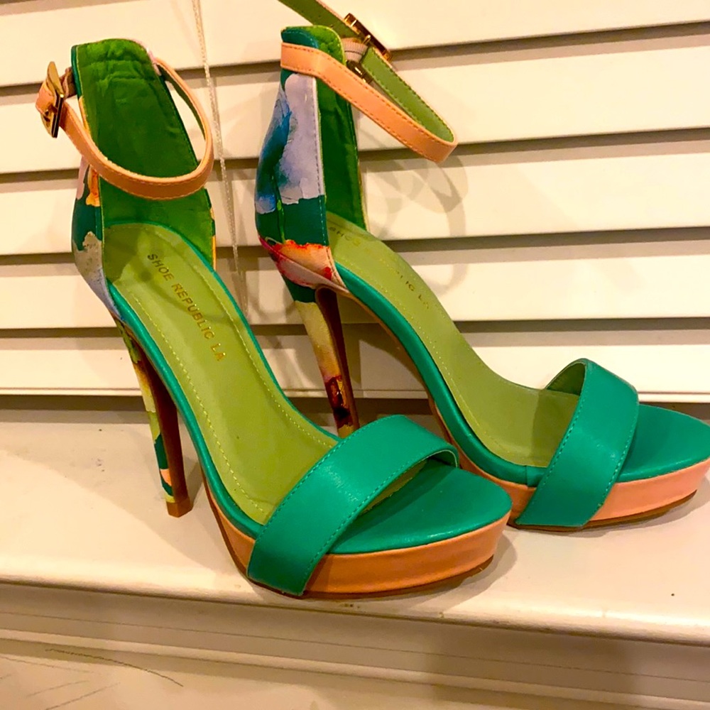 Shoe